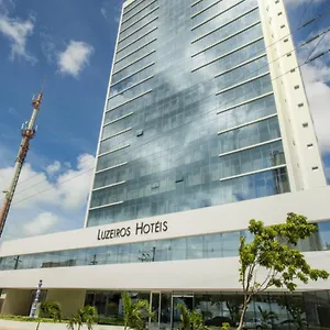 Luzeiros Hotel